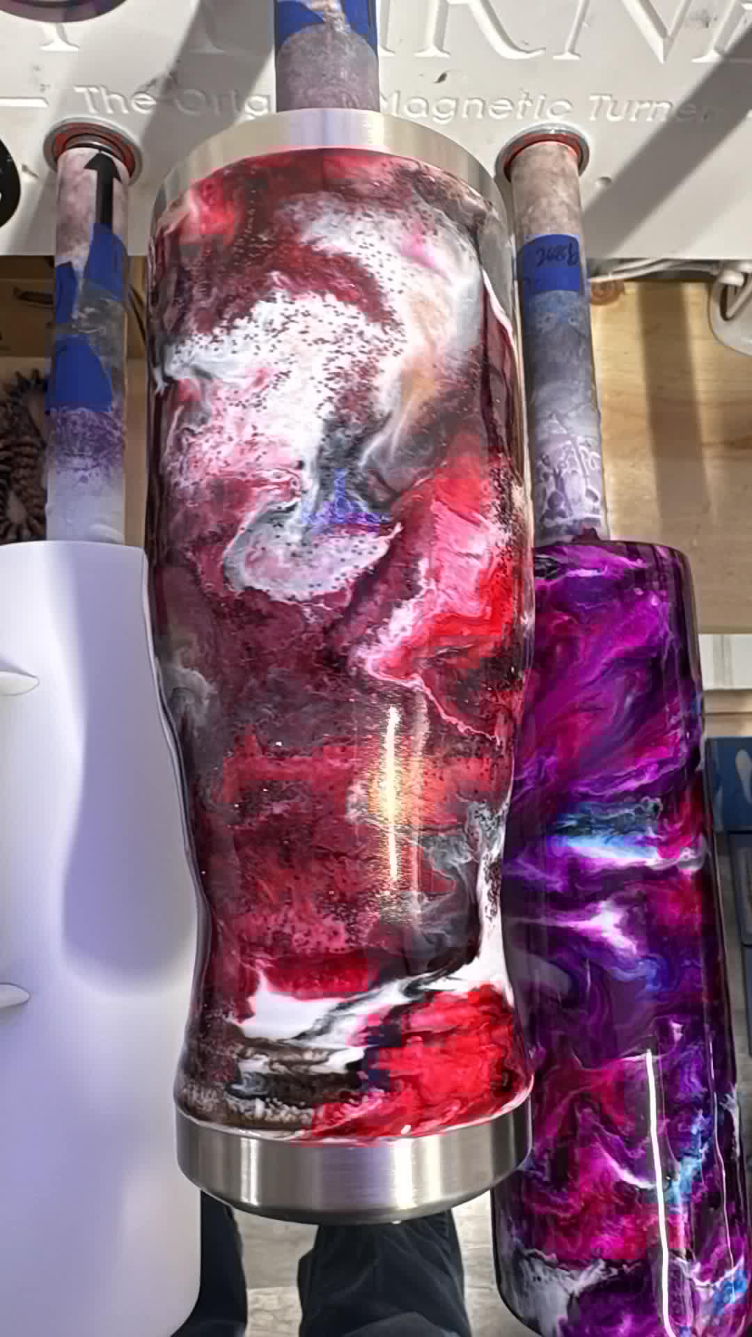 1236 ~ 20oz pilzner ~ white ~ TONYA C