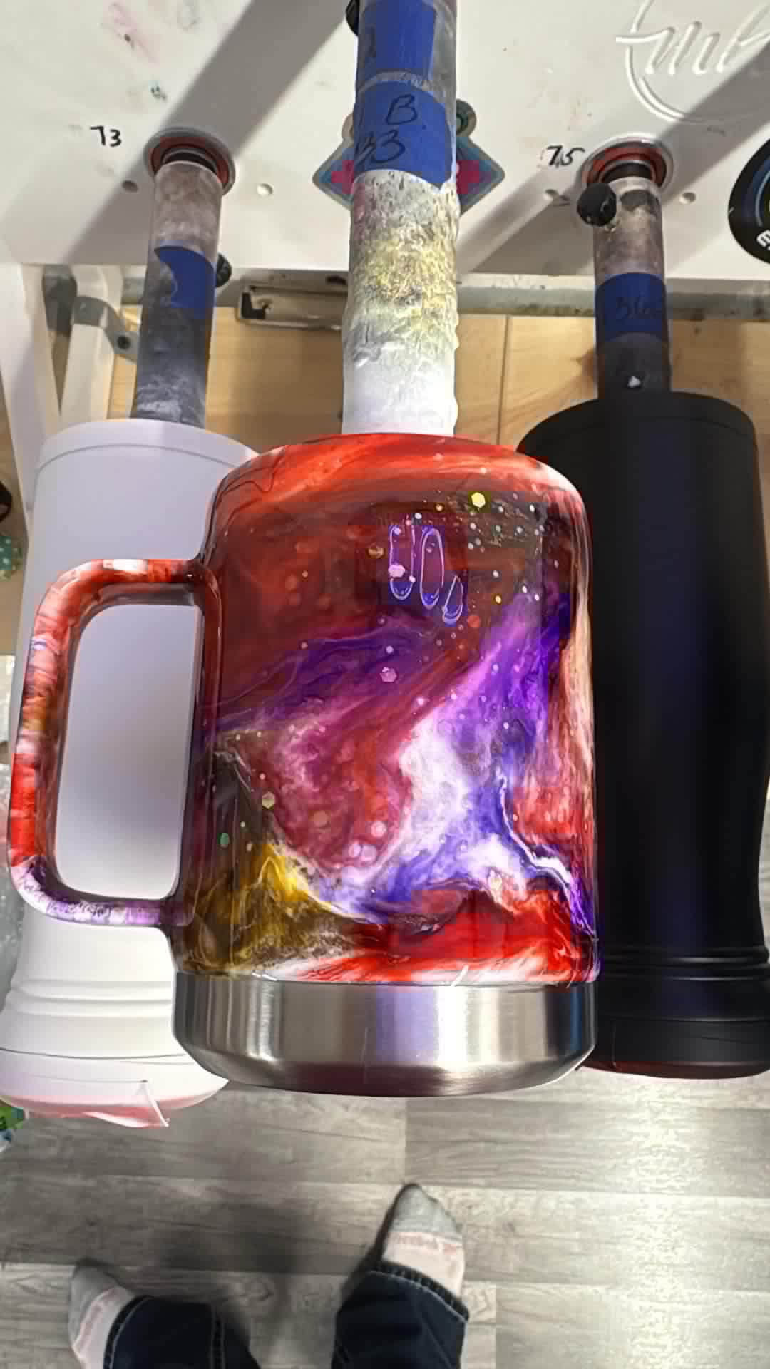 1352 ~ 15oz POLAR CAMEL MUG ~ NIKKI B