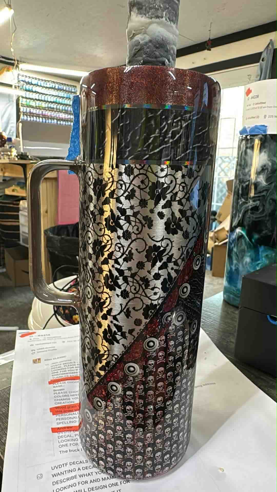 2045 ~ 30oz SKINNY HOGGDLE ~ NIKI C