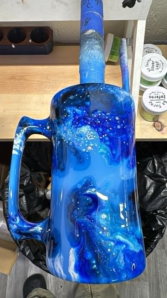 1208 ~ 20oz beer mug ~ smurf blue TONYA C
