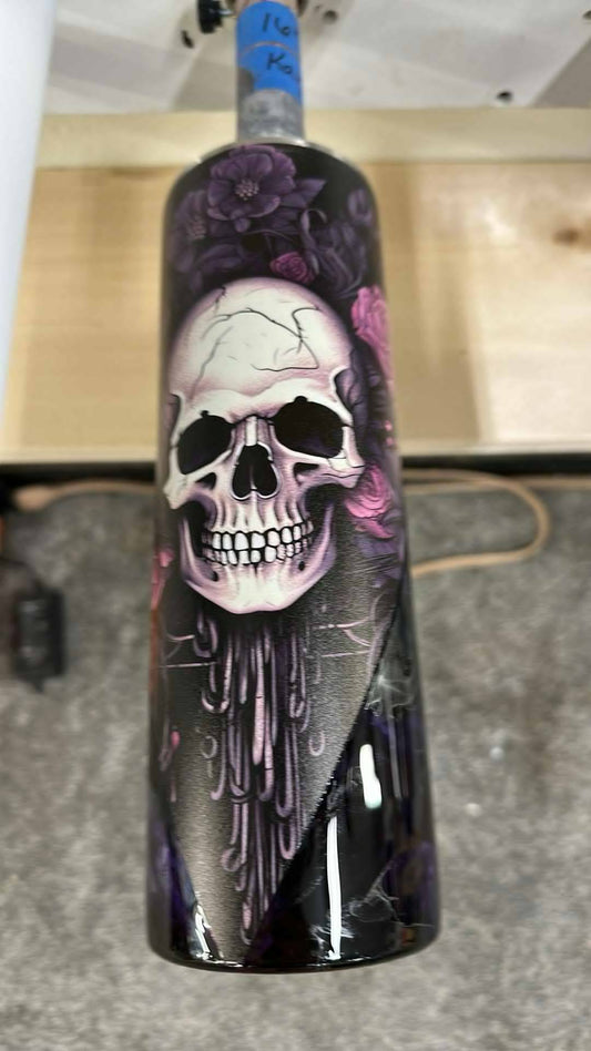 1672 ~ 30oz Skinny ~ SKULL VINYL V ~ Karen T