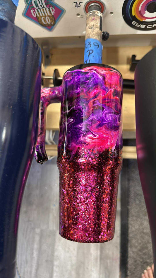 1839 ~ 30OZ GRIPPY ~ JENN P