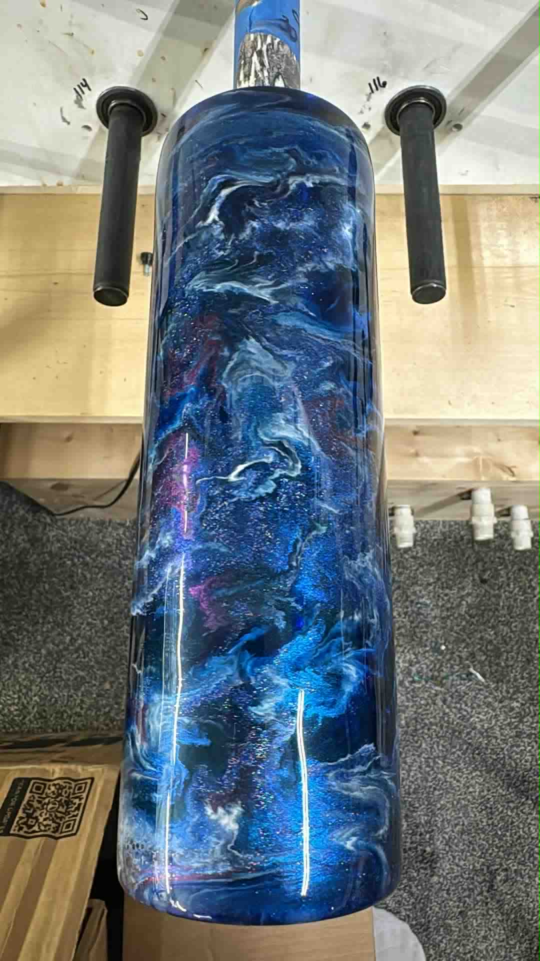 2138 ~ 30oz Skinny ~ linda m