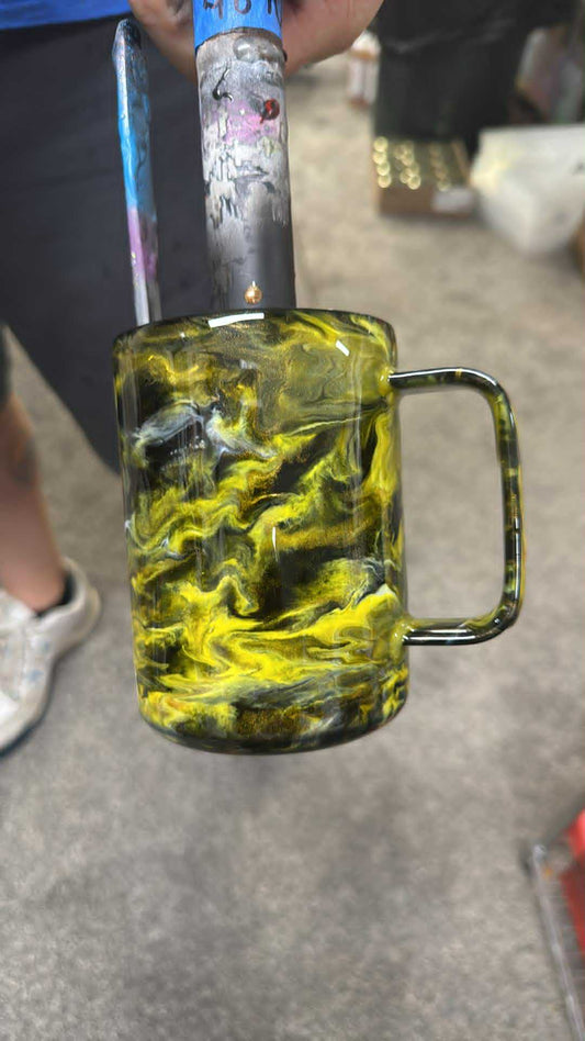 2204 ~ 15oz POLAR CAMEL MUG ~ LORI M