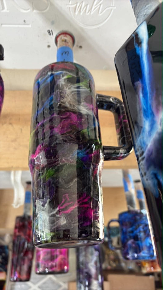 2536 ~ 30oz BIG SWIG ~ carrie m