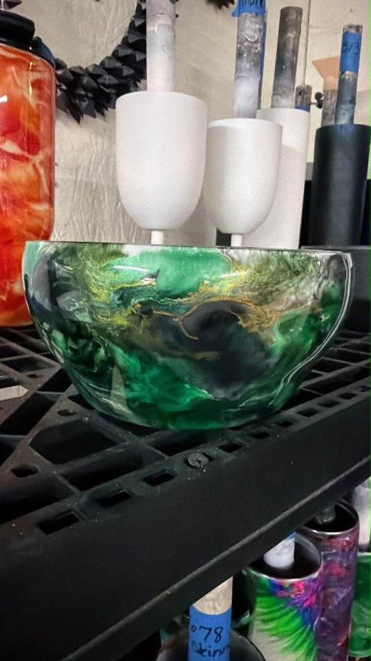 2703 ~ 28oz ICE CREAM BOWL ~ DANIEL P